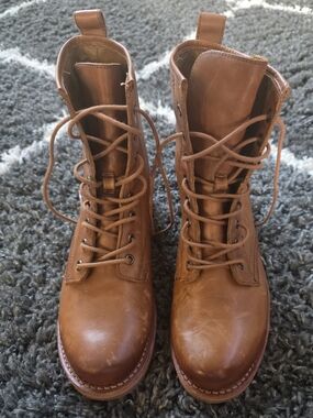 Frye Veronica Combat Leather Boots Women’s Size 8.5 Caramel Brown